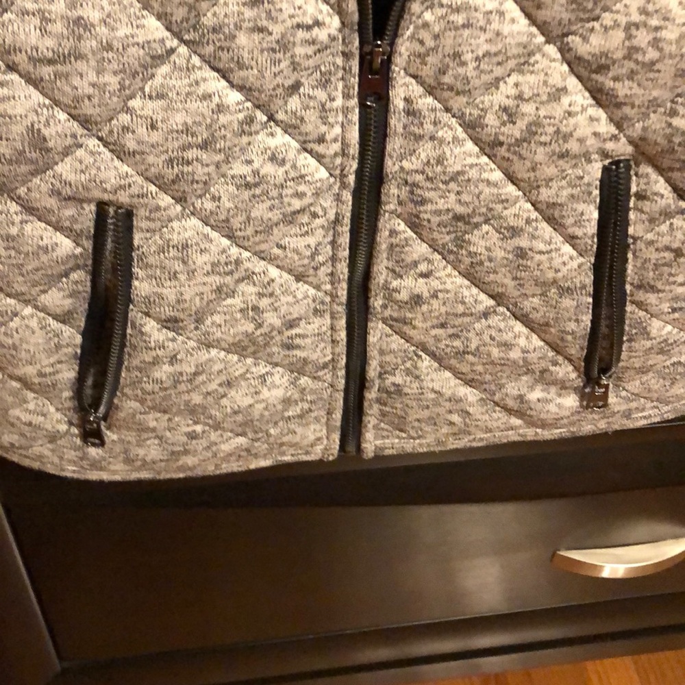 Thread & Supply Vest - Picture 4 of 4